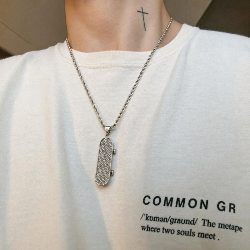 Skate Pendant